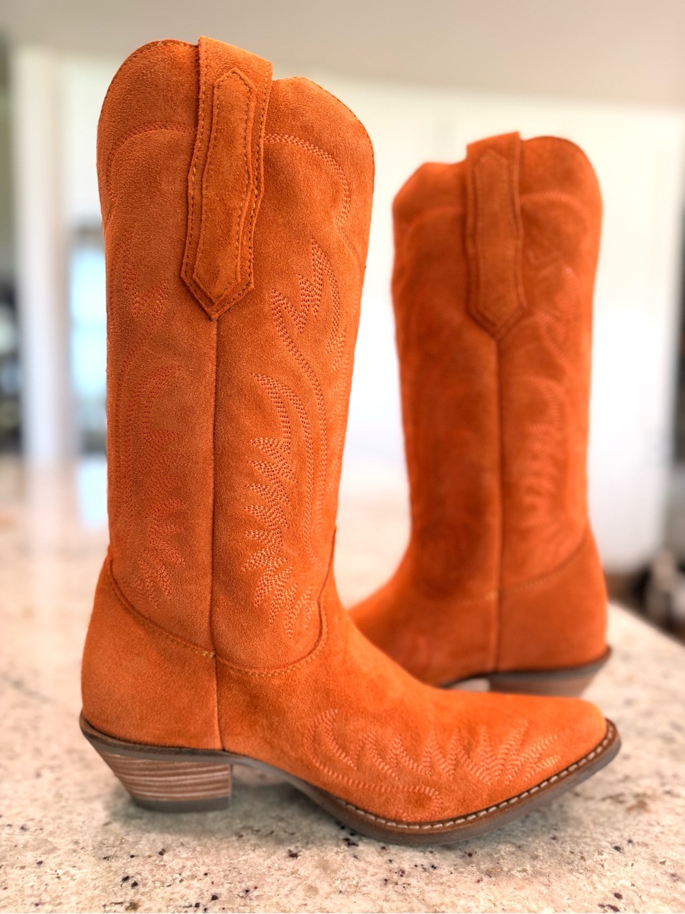 Stunning Dingo Burnt Orange Suede Boots NWT - Picture 9 of 15
